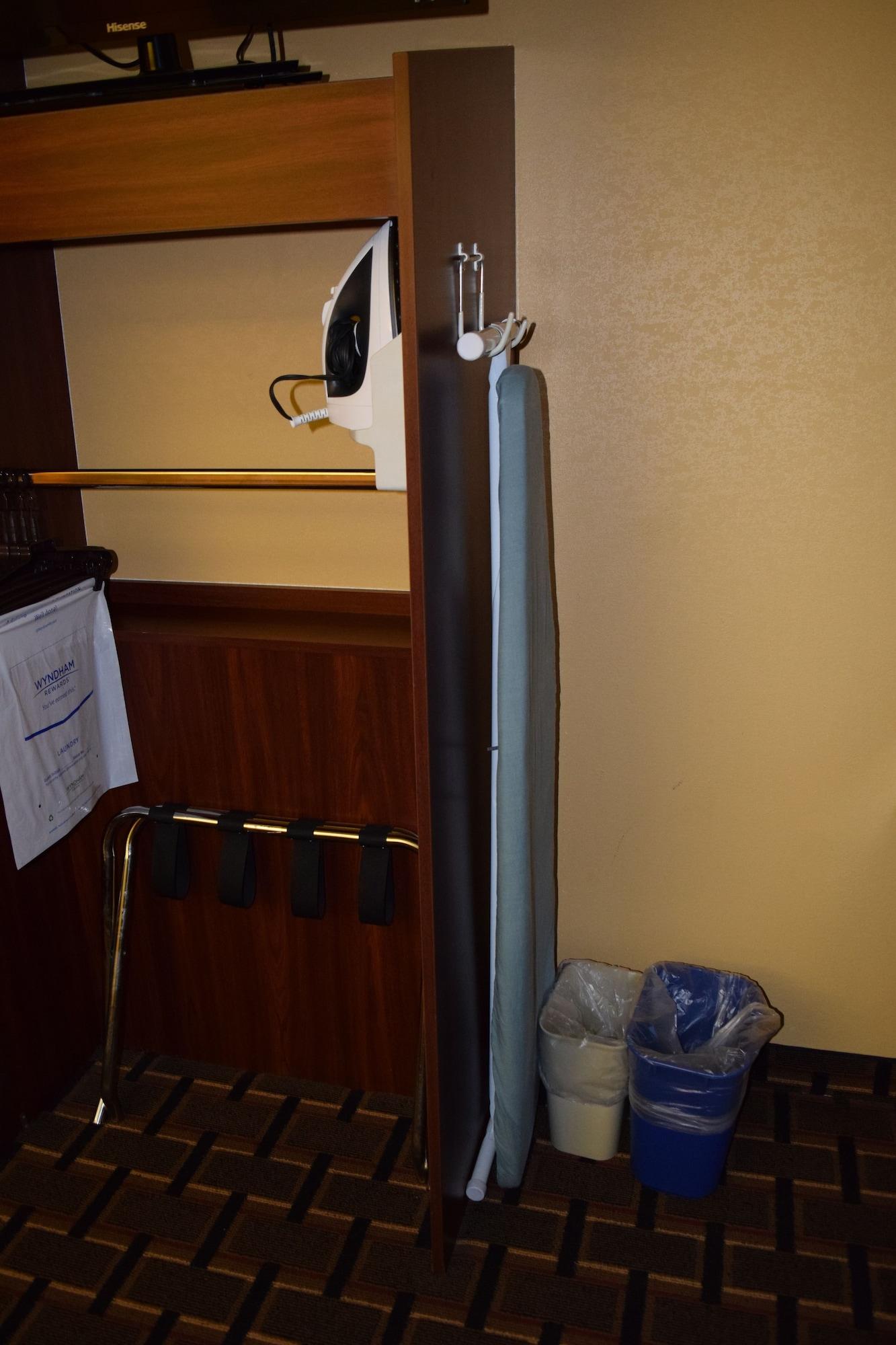 Microtel Inn & Suites By Wyndham Rock Hill/Charlotte Area Bagian luar foto