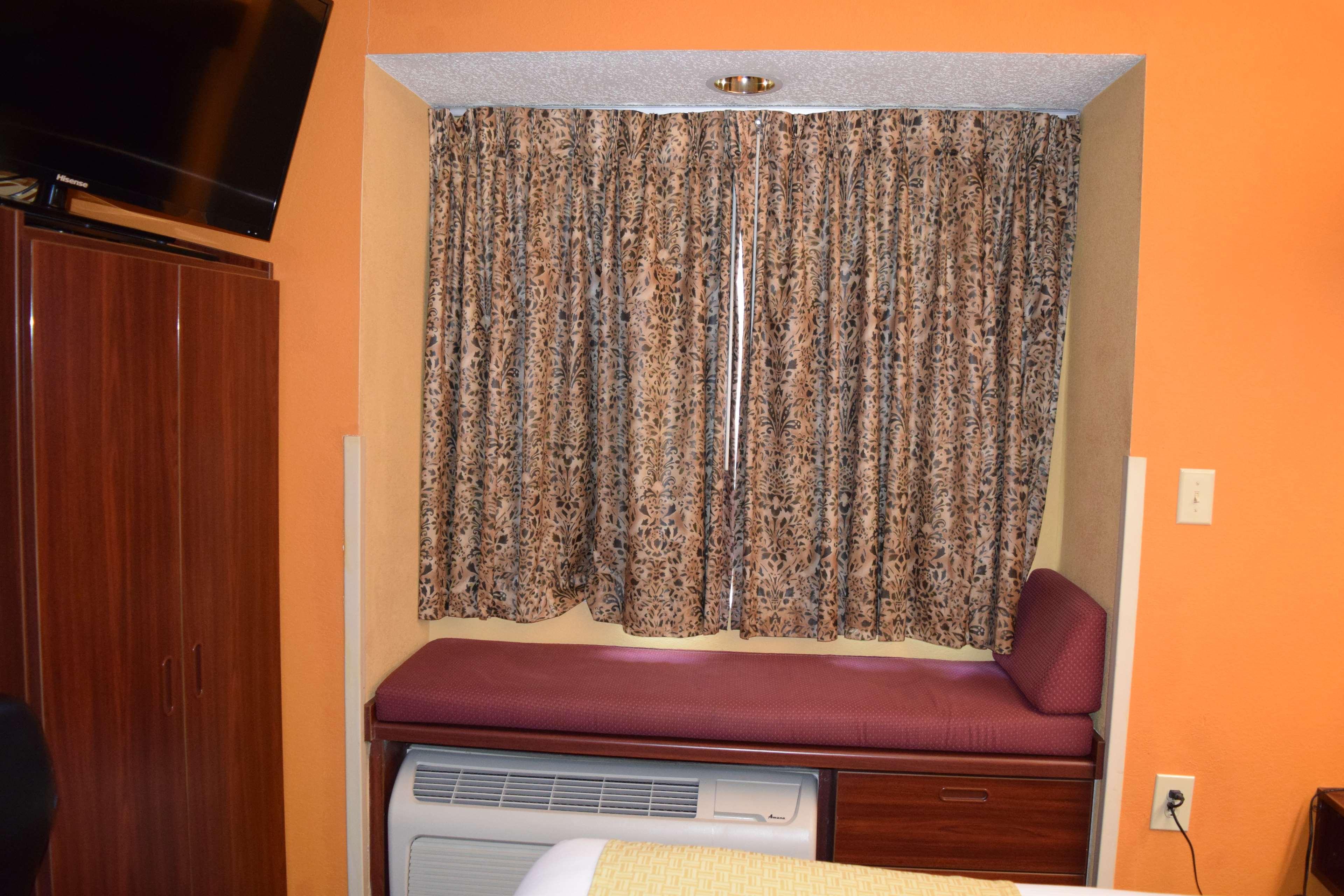 Microtel Inn & Suites By Wyndham Rock Hill/Charlotte Area Bagian luar foto