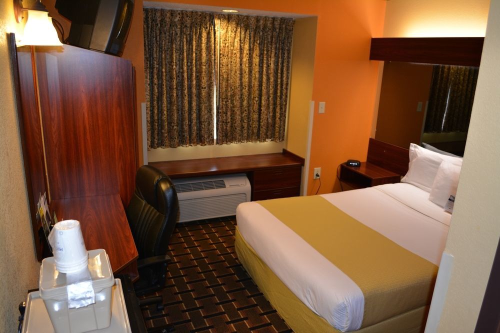 Microtel Inn & Suites By Wyndham Rock Hill/Charlotte Area Bagian luar foto