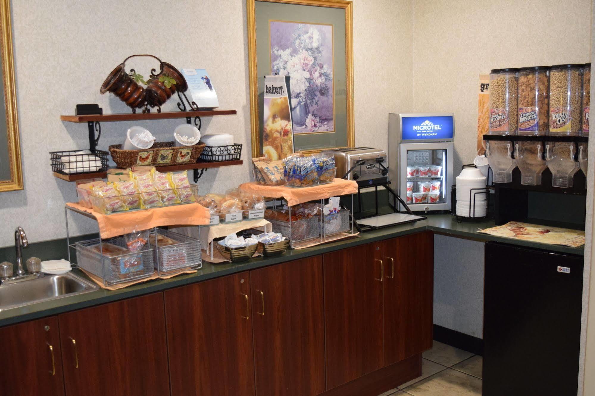 Microtel Inn & Suites By Wyndham Rock Hill/Charlotte Area Bagian luar foto